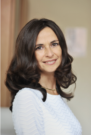Dr. Ragó Zsuzsanna absztrakt foto